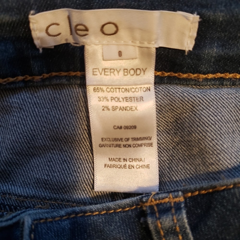 EUC - Velvet floral jeans Size 0 - Picture 7 of 9